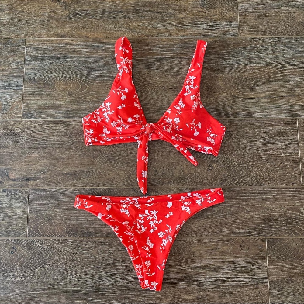Grab bag!!! Super cute bikini swimsuits sizes M/L